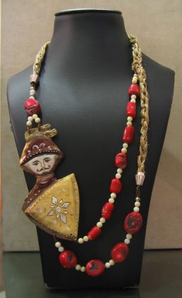 Collana in corallo bambù