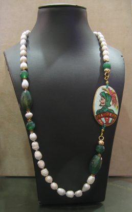 Collana in perle di bigiotteria