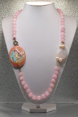 Collana in Quarzo Rosa con Aretusa ovale Rosa