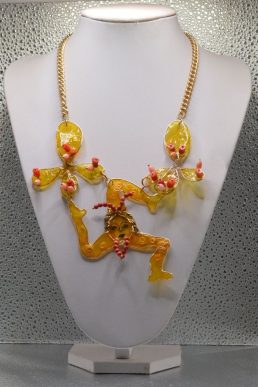 Collana con Tinacria e Fichi d'India in Resina Trasparente
