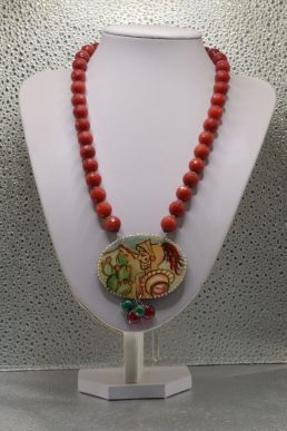 Collana con medaglione ovale Pupu Siciliano