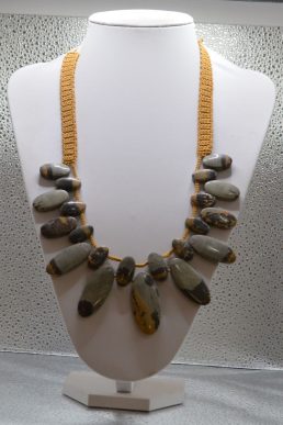 Collana all'uncinetto con Pietr Dure Ovali