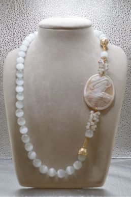 Collana in Occhi di Gatto e Cammeo