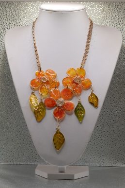 Collana in resina trasparente Arancione con Fiori