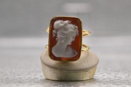 Anello regolabile con Cammeo