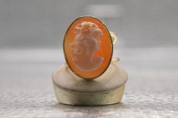 Anello  regolabile con Cammeo