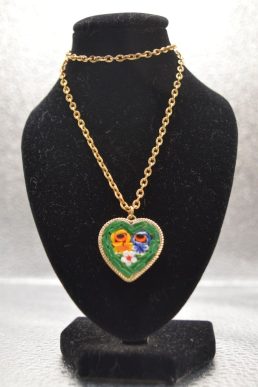 Collana con pendente a cuore medio in Micromosaico